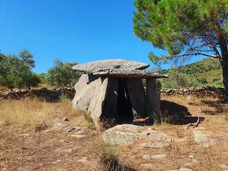 Dolmen de la Creu d'en Cobertella