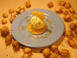 Ananas caramélisé, glace, graines de nigelle