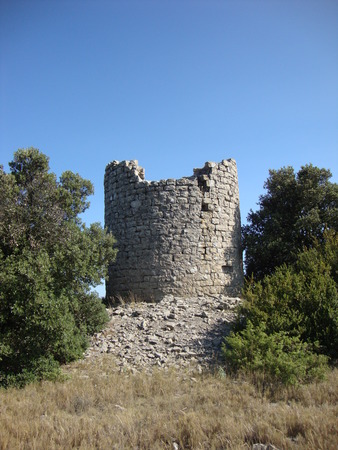 Tour en ruine