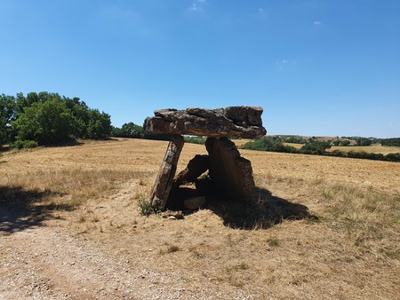 Dolmen de Tiergues Dolmen de Tiergues