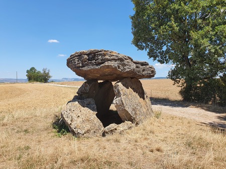 Dolmen de Tiergues Dolmen de Tiergues