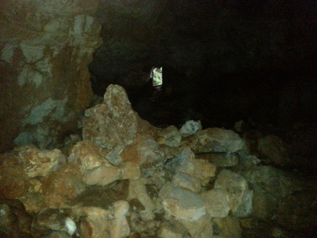 La grotte sous la route La grotte sous la route