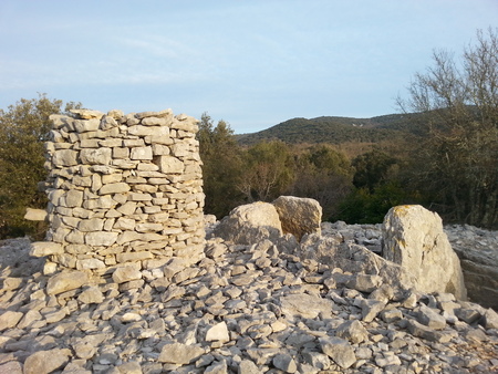 Dolmen des Feuilles