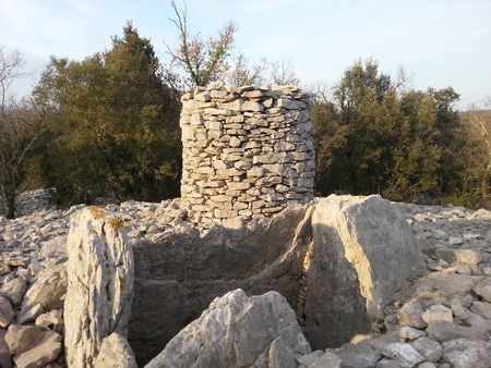 Dolmen des Feuilles