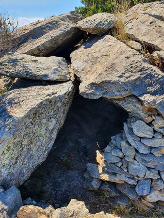 Dolmen Dolmen