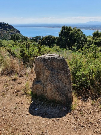 Menhir de la Casa Cremada III Menhir de la Casa Cremada III