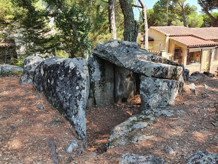 Dolmen del Mas Boussarenys Dolmen del Mas Boussarenys