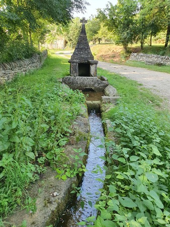 Fontaine de Cornuéjouls Fontaine de Cornuéjouls