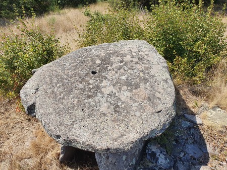 Dolmen du Cayroux Dolmen du Cayroux