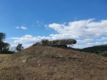 Dolmen de Buzareingues Dolmen de Buzareingues