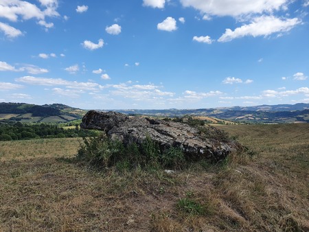 Dolmen de Buzareingues Dolmen de Buzareingues