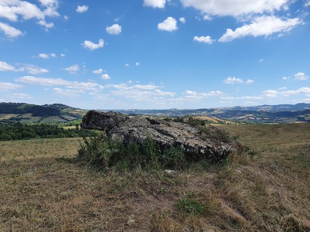 Dolmen de Buzareingues