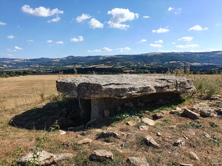 Dolmen de Surguières Dolmen de Surguières