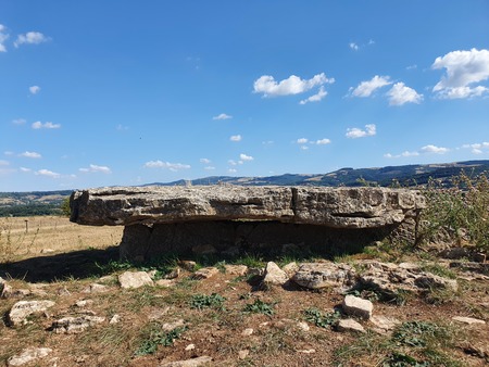 Dolmen de Surguières