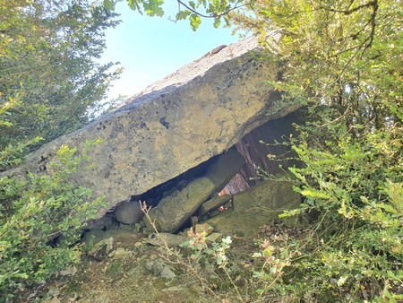 Dolmen de la Glène Dolmen de la Glène