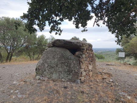 Dolmen de la Cabana Arqueta Dolmen de la Cabana Arqueta