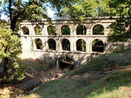 Aqueduc de Balouviere Aqueduc de Balouviere