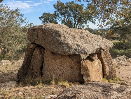 Dolmen de la Gutina Dolmen de la Gutina