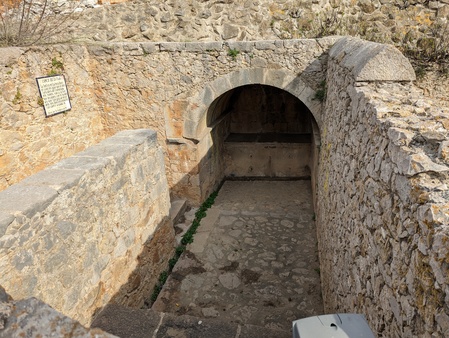 Fontaine et lavoir del Pedró