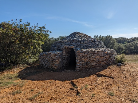 Capitelle de l’enclos des deux cèdres